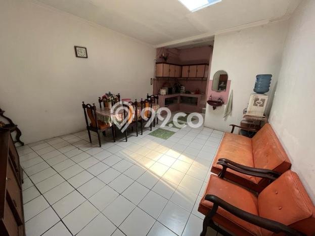 Rumah Eksklusif Siap Huni LT 714m2 di Ciracas, Jakarta Timur Rumah Eksklusif Siap Huni LT 714m2 di Ciracas, Jakarta Timur