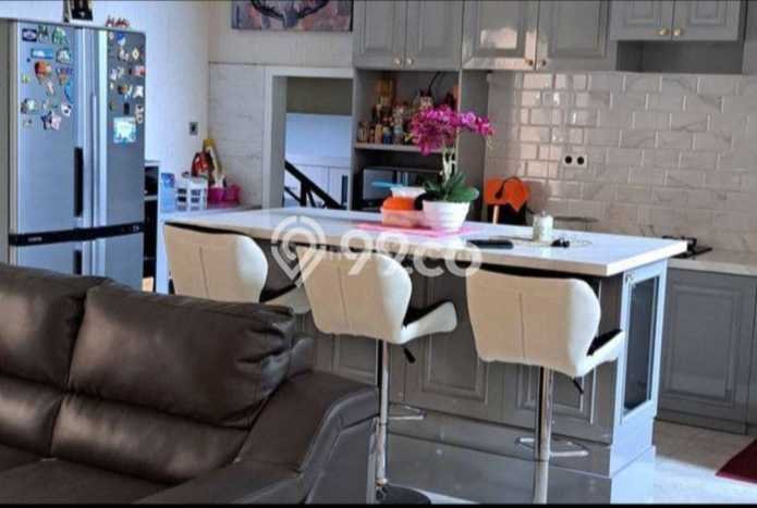 Dijual Rumah Luas Megah Dengan View Cantik di Taman Surya, Jakarta Barat Dijual Rumah Luas Megah Dengan View Cantik di Taman Surya, Jakarta Barat