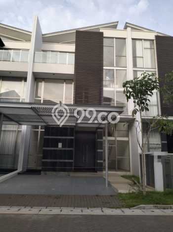 Ready to Use! Luxury House LT 200m2 Desain Modern di Golf Island Ready to Use! Luxury House LT 200m2 Desain Modern di Golf Island
