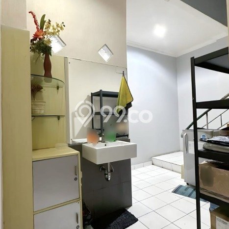 Ruko Dijual di Jakarta Barat LT 67m2 & LB 270m2 Lokasi Terbaik! Ruko Dijual di Jakarta Barat LT 67m2 & LB 270m2 Lokasi Terbaik!