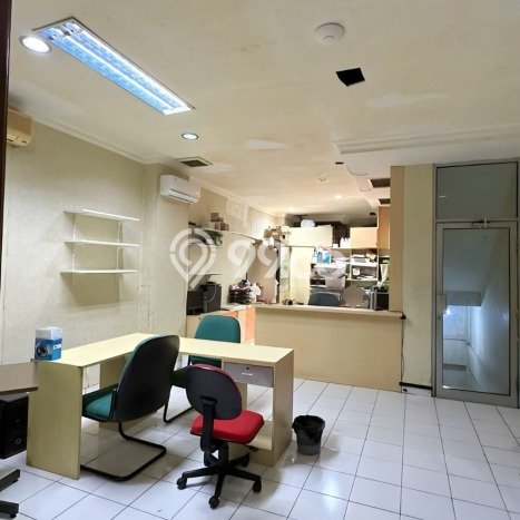 Ruko Dijual di Jakarta Barat LT 67m2 & LB 270m2 Lokasi Terbaik! Ruko Dijual di Jakarta Barat LT 67m2 & LB 270m2 Lokasi Terbaik!