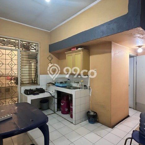 Ruko Dijual di Jakarta Barat LT 67m2 & LB 270m2 Lokasi Terbaik! Ruko Dijual di Jakarta Barat LT 67m2 & LB 270m2 Lokasi Terbaik!