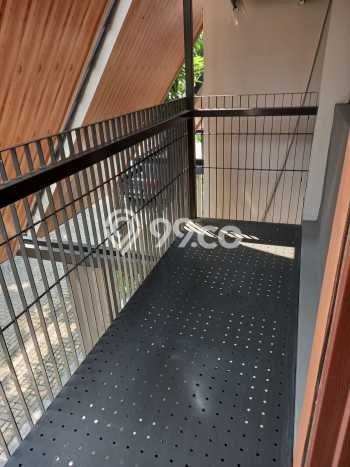 Rumah Modern 2 KT di BSD Tangerang Full Furnished Rumah Modern 2 KT di BSD Tangerang Full Furnished