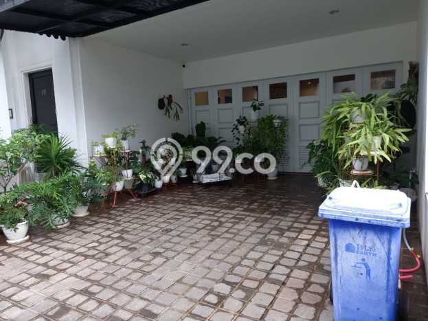 Rumah Luxury Modern Tanpa Renovasi di Joglo Jakarta Barat Rumah Luxury Modern Tanpa Renovasi di Joglo Jakarta Barat