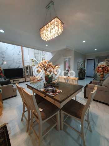 For Sale! Premium House LT 200m2 Desain Elegan di BSD For Sale! Premium House LT 200m2 Desain Elegan di BSD