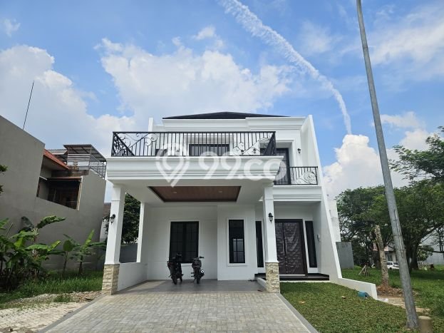 Rumah Luxury Modern Tanpa Renovasi di BSD Tangerang Rumah Luxury Modern Tanpa Renovasi di BSD Tangerang