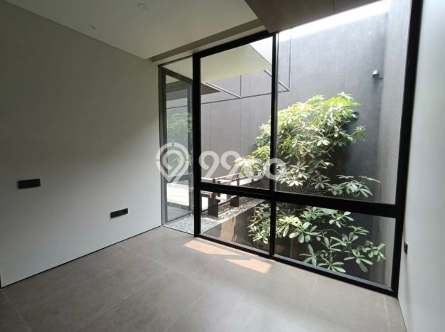 Rumah Elit LB 530m2 Siap Huni Desain Elegan di Alam Sutera, Tangerang Rumah Elit LB 530m2 Siap Huni Desain Elegan di Alam Sutera, Tangerang