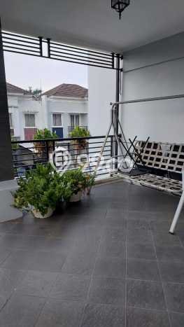 Hunian Mewah LB 250m2 Siap Pakai Desain Elegan di Gading Serpong, Tangerang Hunian Mewah LB 250m2 Siap Pakai Desain Elegan di Gading Serpong, Tangerang