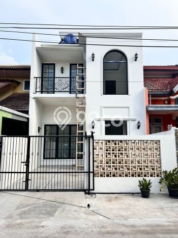 Jual Rumah Eksklusif 3 KT di BSD, Tangerang Jual Rumah Eksklusif 3 KT di BSD, Tangerang