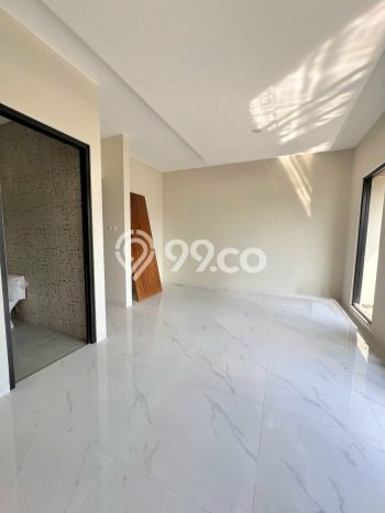 Jual Cepat Hunian Elegan Klasik di Tangerang Selatan Jual Cepat Hunian Elegan Klasik di Tangerang Selatan