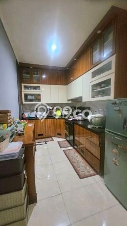 Rumah Modern 4 KT di BSD Graha Raya Tangerang Semi Furnished Rumah Modern 4 KT di BSD Graha Raya Tangerang Semi Furnished