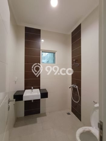 SPECIAL RATE! Rumah di Gading Serpong, 2 KM, Area Asri, Luas 120m² LB 127m² SPECIAL RATE! Rumah di Gading Serpong, 2 KM, Area Asri, Luas 120m² LB 127m²