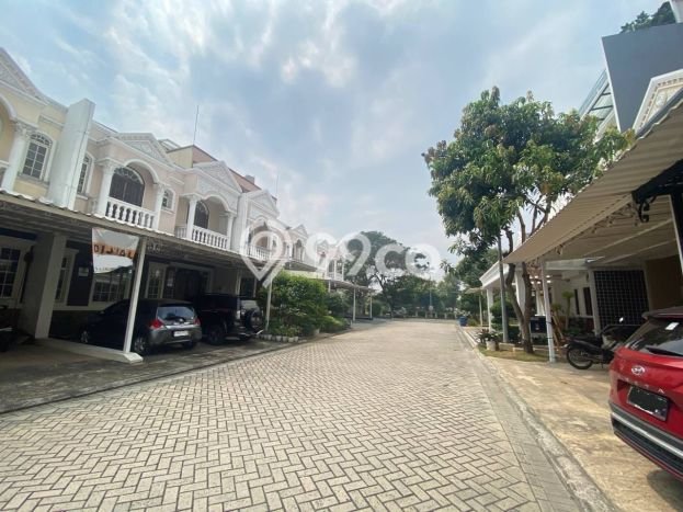 FEATURED! Rumah Asri area Green Lake City, LT 120m² Bangunan 140m² FEATURED! Rumah Asri area Green Lake City, LT 120m² Bangunan 140m²