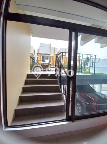 Hunian Mewah LB 177m2 Siap Pakai Desain Elegan di BSD, Tangerang Hunian Mewah LB 177m2 Siap Pakai Desain Elegan di BSD, Tangerang