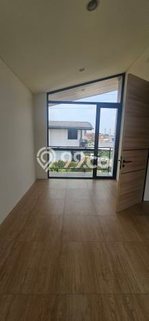 Jual Murah Rumah dengan 3 Kamar Tidur dan 3 Kamar Mandi di Kawasan Lippo Karawaci, Tangerang Jual Murah Rumah dengan 3 Kamar Tidur dan 3 Kamar Mandi di Kawasan Lippo Karawaci, Tangerang