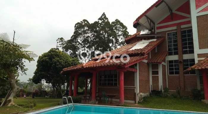Vila Kawasan Cisarua, Area 1680m2m², Ideal untuk hunian keluarga Vila Kawasan Cisarua, Area 1680m2m², Ideal untuk hunian keluarga