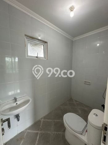 Rumah di Gading Serpong, 4 KT, Dekat Fasilitas Umum, Luas 120m² Bangunan 150m² Rumah di Gading Serpong, 4 KT, Dekat Fasilitas Umum, Luas 120m² Bangunan 150m²