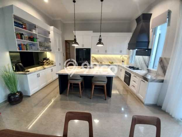 Jual Rumah Mewah Megah Dengan View Cantik di BSD, Tangerang Jual Rumah Mewah Megah Dengan View Cantik di BSD, Tangerang