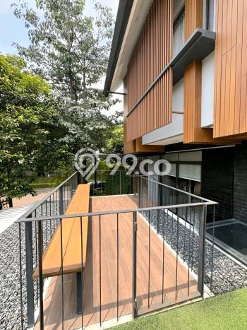 Hunian Mewah Siap Huni LT 246m2 di BSD, Tangerang Selatan Hunian Mewah Siap Huni LT 246m2 di BSD, Tangerang Selatan