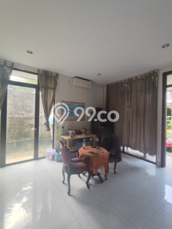 Rumah Luas Asri 4 KT Siap Huni di Suvarna Sutera Tangerang Rumah Luas Asri 4 KT Siap Huni di Suvarna Sutera Tangerang