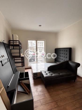 Rumah di , 3 KM, Akses Mudah Fasilitas Umum, Luas 180m2m² LB 130m2m² Rumah di , 3 KM, Akses Mudah Fasilitas Umum, Luas 180m2m² LB 130m2m²