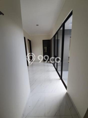 Rumah Minimalis 4 Kamar LT 135m2 di Suvarna Sutera Rumah Minimalis 4 Kamar LT 135m2 di Suvarna Sutera