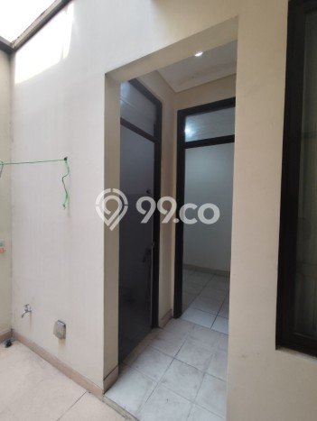 Disewakan! Rumah 4 Kamar Tidur &
3 Kamar Mandi di Suvarna Sutera, Tangerang Disewakan! Rumah 4 Kamar Tidur &
3 Kamar Mandi di Suvarna Sutera, Tangerang