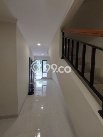 Kost Dijual di Gading Serpong dengan 10 KT dan Luas 138m2 Kost Dijual di Gading Serpong dengan 10 KT dan Luas 138m2