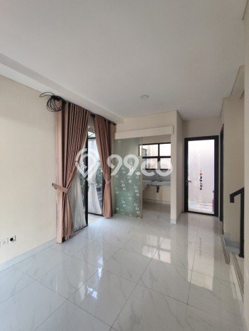 Rumah sewa siap pakai 3 Kamar Tidur di Suvarna Sutera, Tangerang Rumah sewa siap pakai 3 Kamar Tidur di Suvarna Sutera, Tangerang