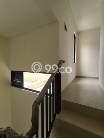 Dijual Hunian Rumah Terawat 3 Kamar di Suvarna Sutera, Tangerang Dijual Hunian Rumah Terawat 3 Kamar di Suvarna Sutera, Tangerang