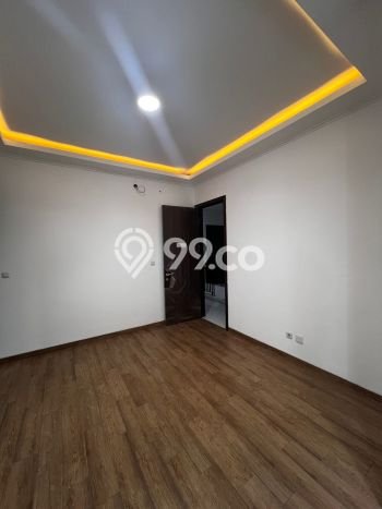 Dijual Rumah Mewah Megah Dengan View Cantik di Suvarna Sutera, Tangerang Dijual Rumah Mewah Megah Dengan View Cantik di Suvarna Sutera, Tangerang
