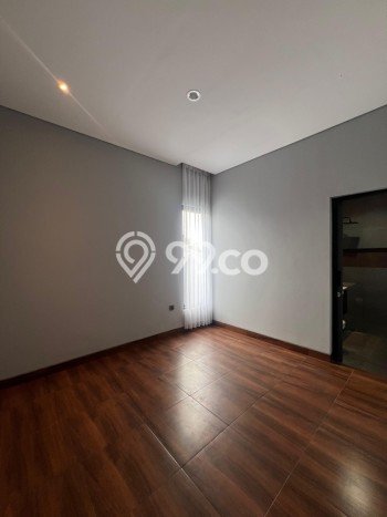 Rumah Elit LB 250m2 Siap Pakai Desain Elegan di BSD Nusaloka, Tangerang Rumah Elit LB 250m2 Siap Pakai Desain Elegan di BSD Nusaloka, Tangerang