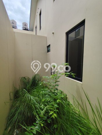 Dijual Hunian Rumah Terawat 3 Kamar di Suvarna Sutera, Tangerang Dijual Hunian Rumah Terawat 3 Kamar di Suvarna Sutera, Tangerang