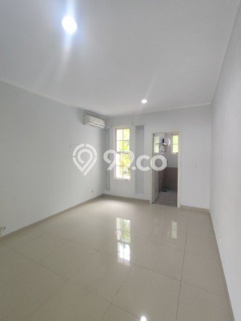 Jarang Ada! Rumah Sewa 3 Kamar Bagus Siap Huni Suvarna Sutera Jarang Ada! Rumah Sewa 3 Kamar Bagus Siap Huni Suvarna Sutera