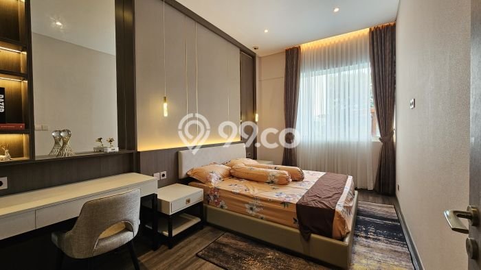 Rumah Mewah LB 550m2 Siap Pakai Desain Elegan di Gading Serpong, Tangerang Rumah Mewah LB 550m2 Siap Pakai Desain Elegan di Gading Serpong, Tangerang