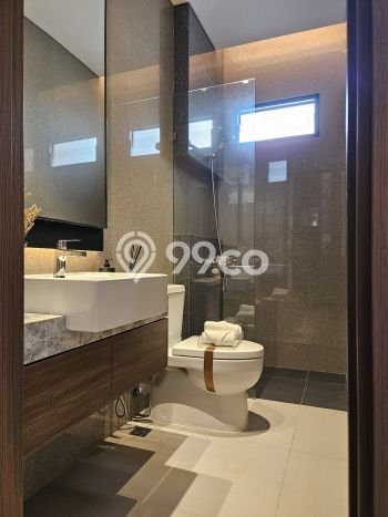 Rumah Elit Modern Tanpa Renovasi di BSD Tangerang Rumah Elit Modern Tanpa Renovasi di BSD Tangerang