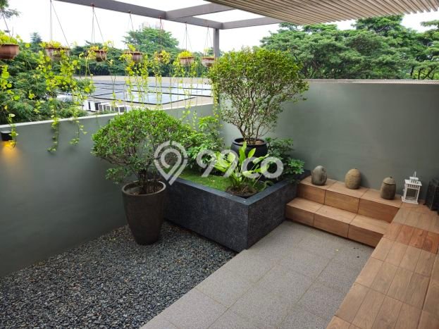 Rumah Mewah LB 163m2 Siap Pakai Desain Elegan di BSD, Tangerang Rumah Mewah LB 163m2 Siap Pakai Desain Elegan di BSD, Tangerang