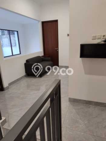 Rumah Elit Modern Tanpa Renovasi di Meruya Jakarta Barat Rumah Elit Modern Tanpa Renovasi di Meruya Jakarta Barat