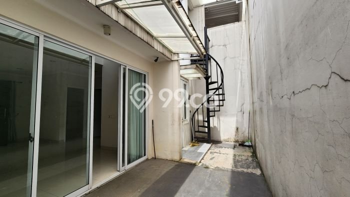 Rumah Luxury Modern Tanpa Renovasi di BSD Tangerang Rumah Luxury Modern Tanpa Renovasi di BSD Tangerang