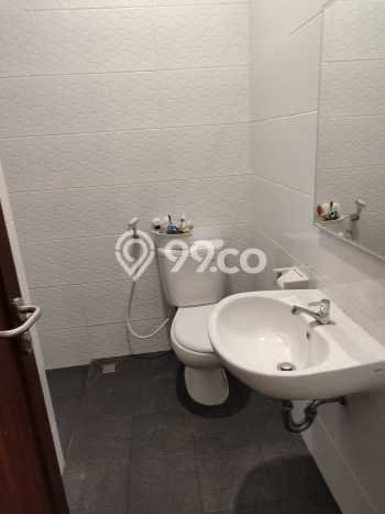 Rumah Elit Modern Tanpa Renovasi di Meruya Jakarta Barat Rumah Elit Modern Tanpa Renovasi di Meruya Jakarta Barat