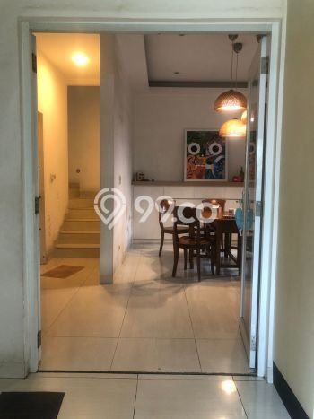 Rumah Mewah LB 258m2 Siap Pakai Desain Elegan di Alam Sutera, Tangerang Rumah Mewah LB 258m2 Siap Pakai Desain Elegan di Alam Sutera, Tangerang