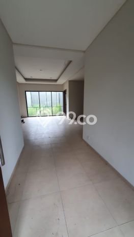Ready to Use! Luxury House LT 200m2 Desain Elegan di Alam Sutera Ready to Use! Luxury House LT 200m2 Desain Elegan di Alam Sutera