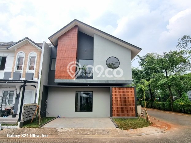 Rumah Mewah Dijual LT 102m2 di BSD Vanya Park, Tangerang Rumah Mewah Dijual LT 102m2 di BSD Vanya Park, Tangerang