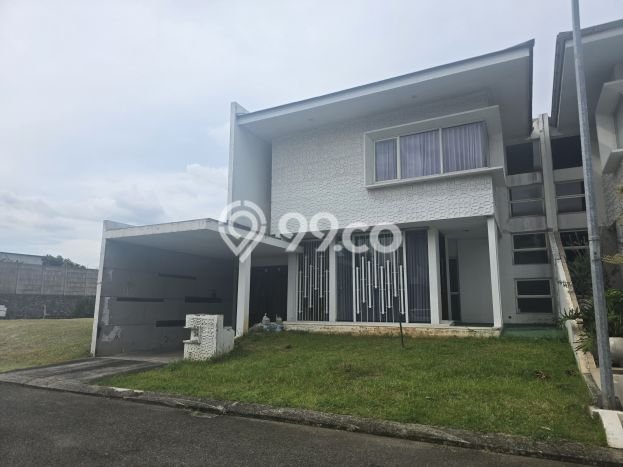 Ready to Use! Luxury House LT 240m2 Desain Modern di Alam Sutera Ready to Use! Luxury House LT 240m2 Desain Modern di Alam Sutera