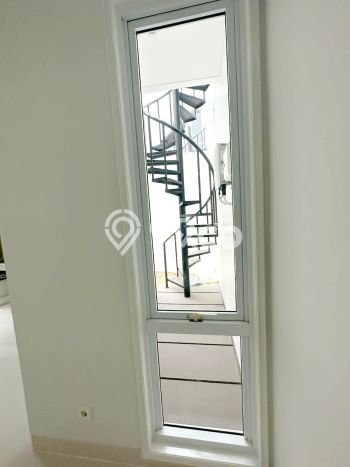 Hunian Mewah LB 174m2 Siap Huni Desain Elegan di Gading Serpong, Tangerang Hunian Mewah LB 174m2 Siap Huni Desain Elegan di Gading Serpong, Tangerang