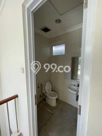 Dijual Hunian Rumah Terawat 3 KT di Cibubur, Bekasi Dijual Hunian Rumah Terawat 3 KT di Cibubur, Bekasi