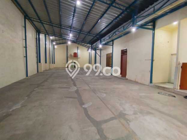 LOKASI BISNIS! Gudang Disewakan di Jati Asih, Luas 450m², Area Strategis LOKASI BISNIS! Gudang Disewakan di Jati Asih, Luas 450m², Area Strategis