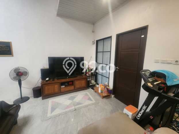 For Sale Hunian Rumah Terawat 2 Kamar di Galaxy, Bekasi For Sale Hunian Rumah Terawat 2 Kamar di Galaxy, Bekasi