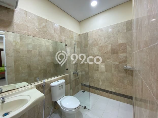 SPECIAL PRICE! Rumah area , 4 KM, Akses Mudah Fasilitas Umum, Luas 168m2m² Bangunan 280m2m² SPECIAL PRICE! Rumah area , 4 KM, Akses Mudah Fasilitas Umum, Luas 168m2m² Bangunan 280m2m²