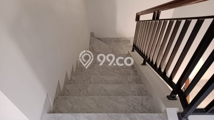 Dijual Rumah Mewah Elegan Dengan View Eksklusif di Bintaro, Tangerang Selatan Dijual Rumah Mewah Elegan Dengan View Eksklusif di Bintaro, Tangerang Selatan